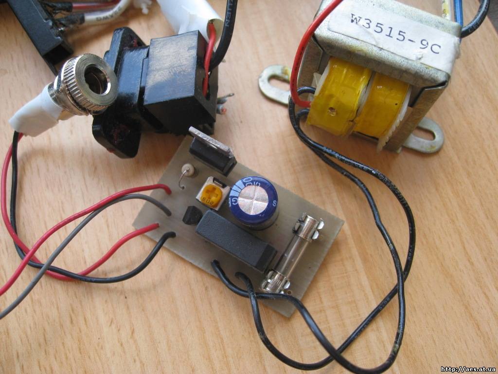 Зарядное 10 ампер. Блок питания на 12 вольт на конденсаторе. Трансформатор на 12 вольт для зарядки АКБ. Трансформатор для rcs511ts. Аккумуляторный выпрямитель из трансформатора 180-2.